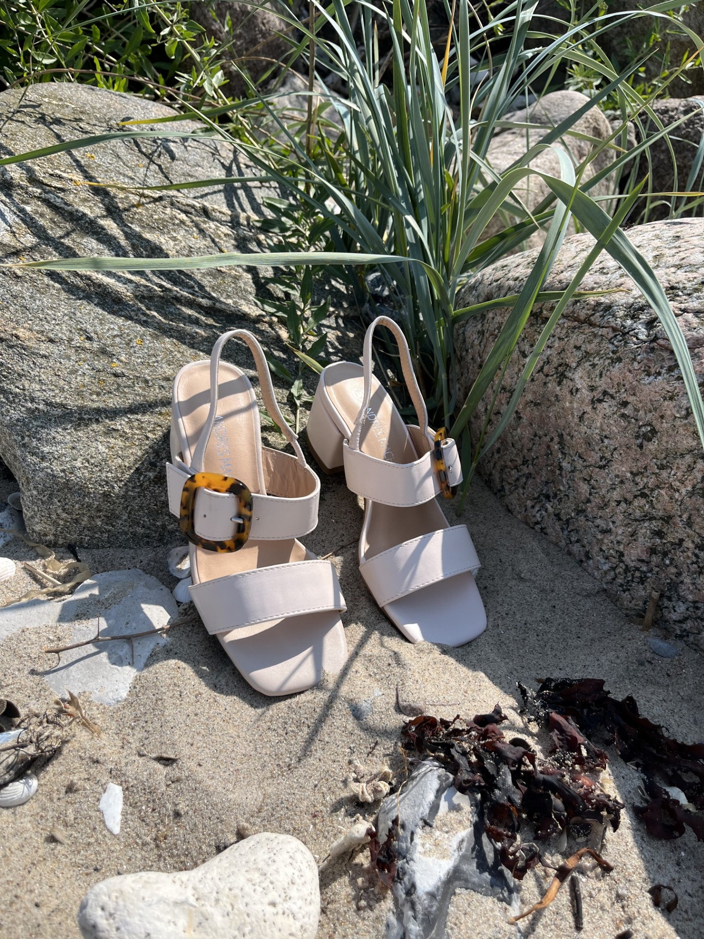 andres machado - beige sandal
