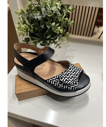 Pie Santo - Beige damesandal Ceo Negro