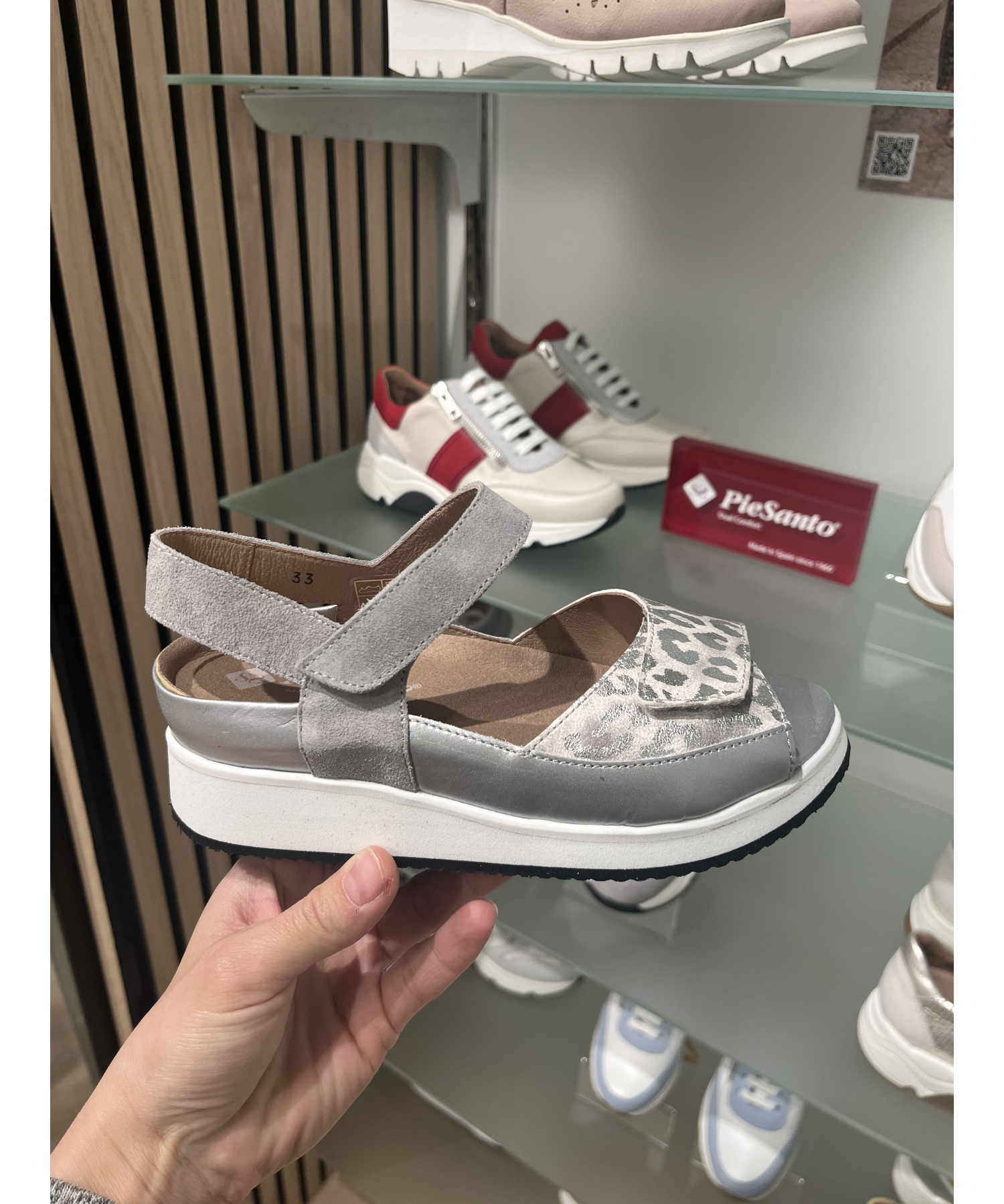 Pie Santo - Grå damesandal Jaguar Perla