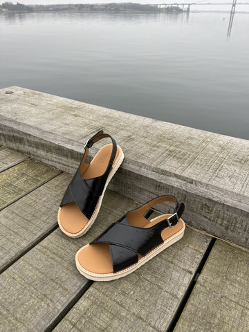 Angulus - Sort lak sandal