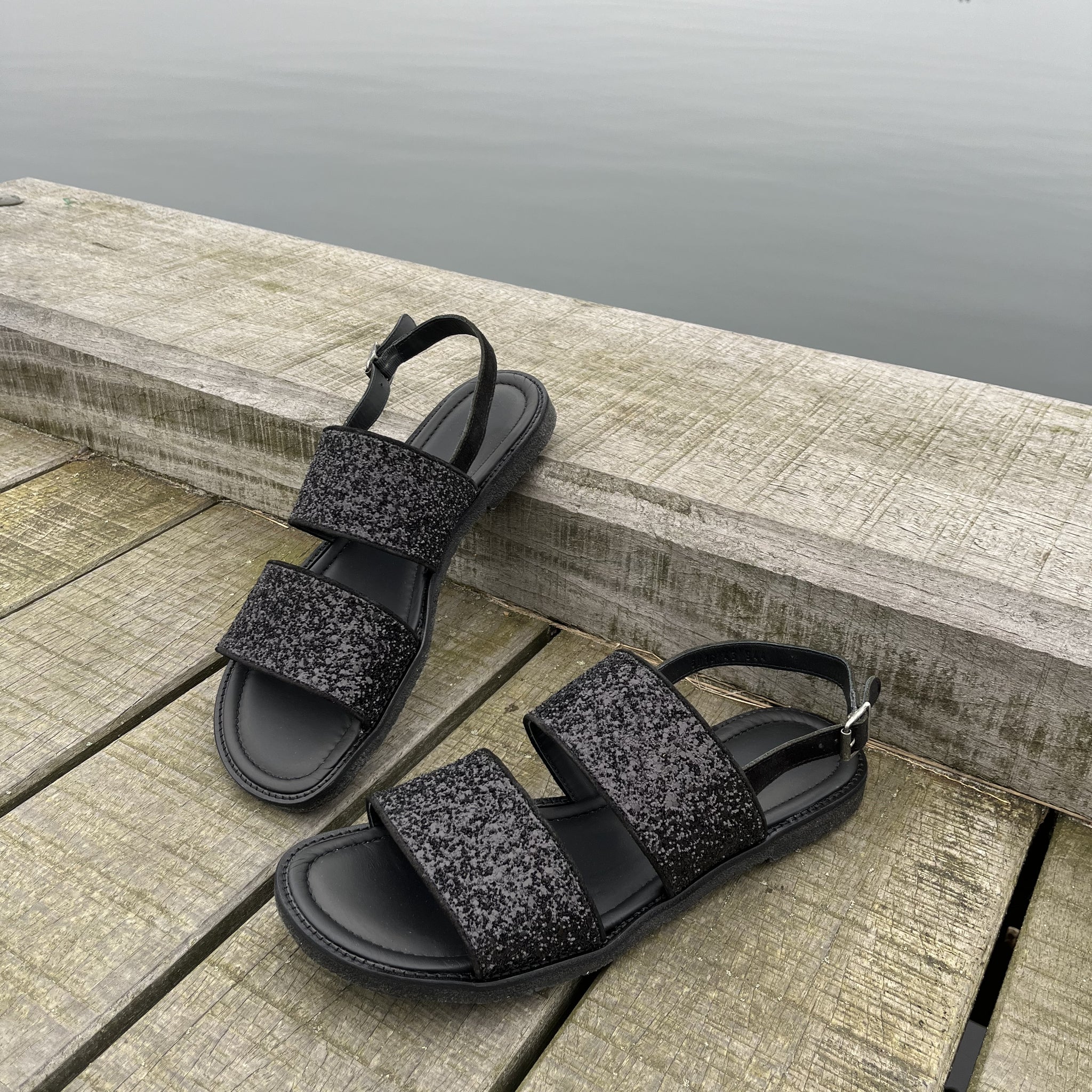 Angulus - Sort glimmer sandal