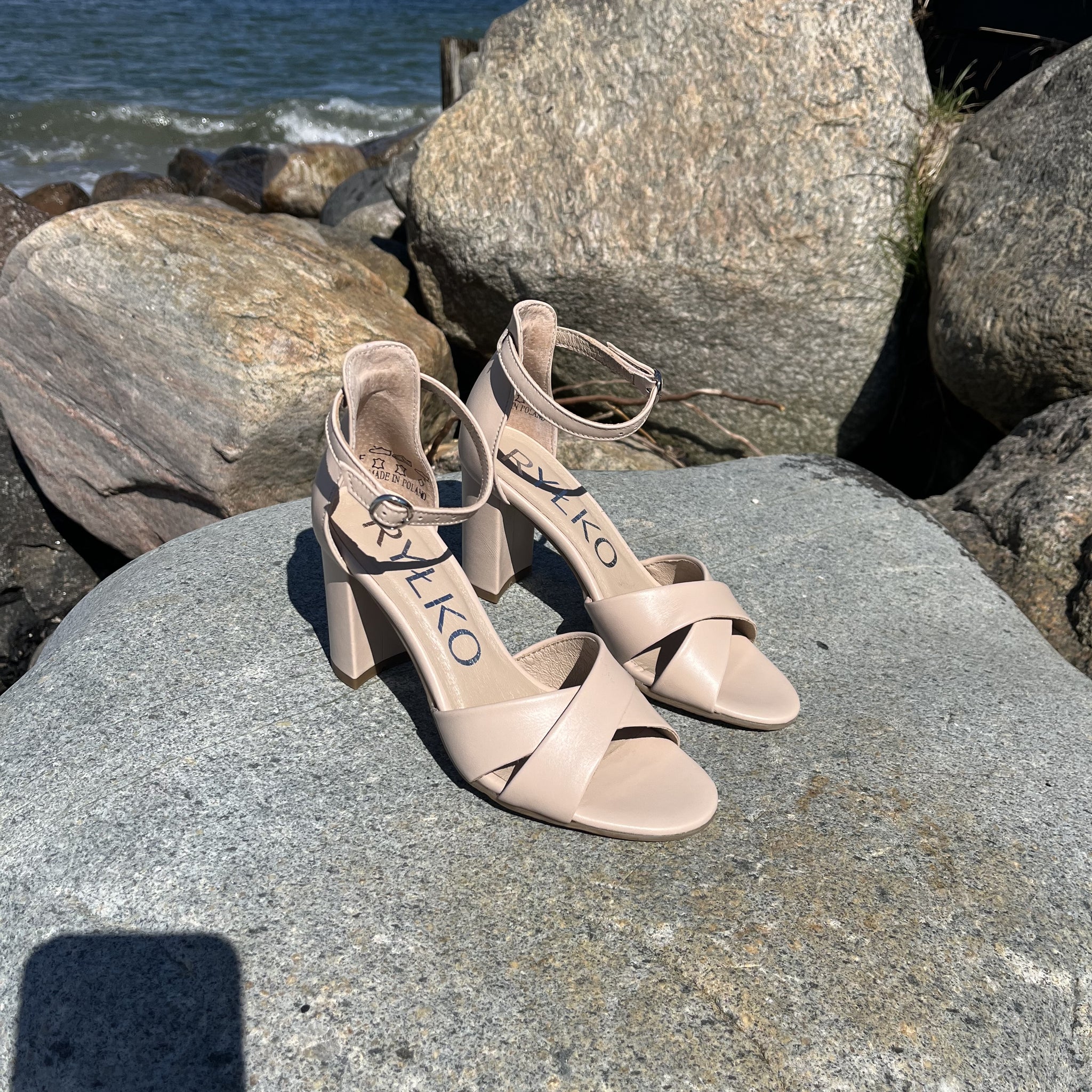 Rylko - Beige sandal