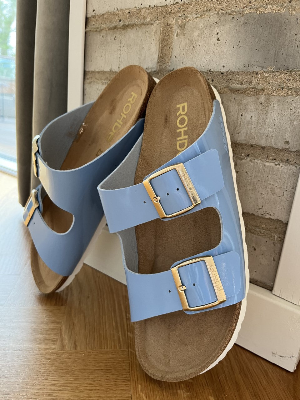 Rohde - Blå lak sandal